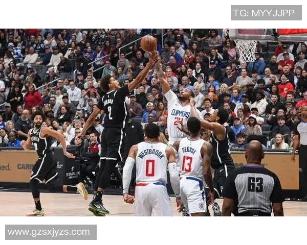 2021年2月22日篮网与快船的精彩对决回顾与赛后分析